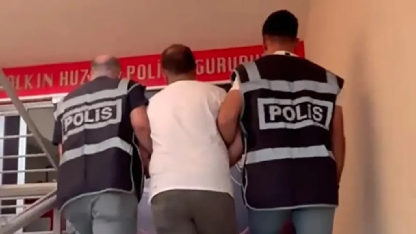 İzmir'de nefes kesen operasyon! 25 yıl 6 ay hapis cezası bulunuyordu...