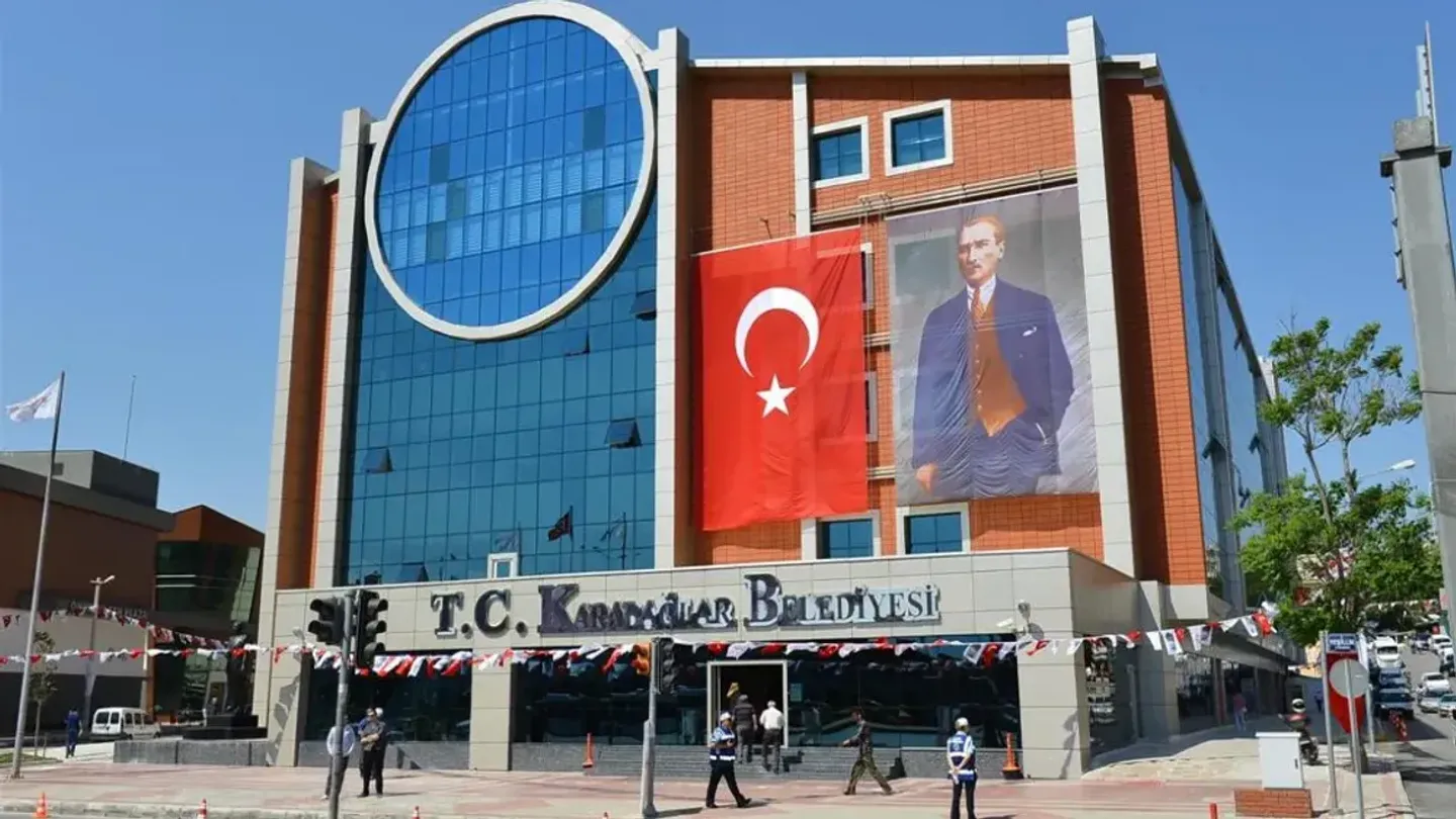 Karabağlar’da Siyasi Dengeleri Sarsan İstifalar! 7 Meclis Üyesi CHP’den Ayrıldı