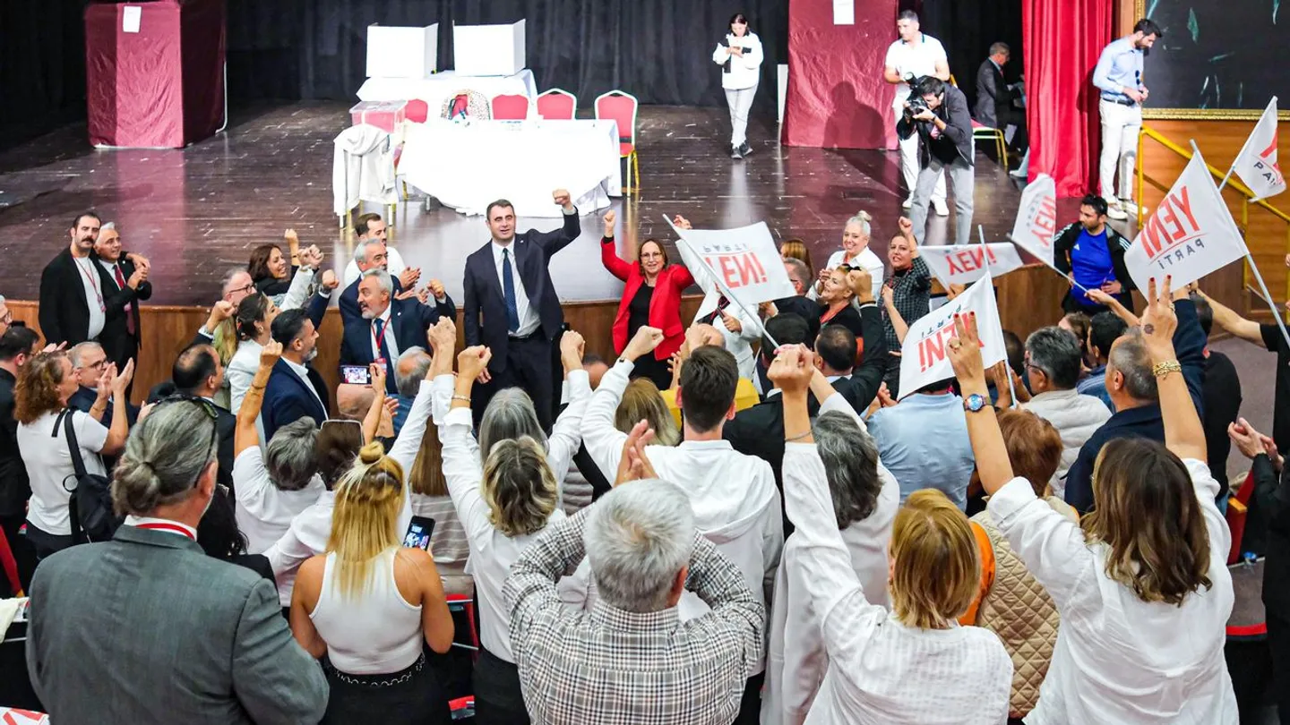 YENİ Parti İzmir’de kongre maratonu: Çağatay Güç 6 ilçede sandık başında