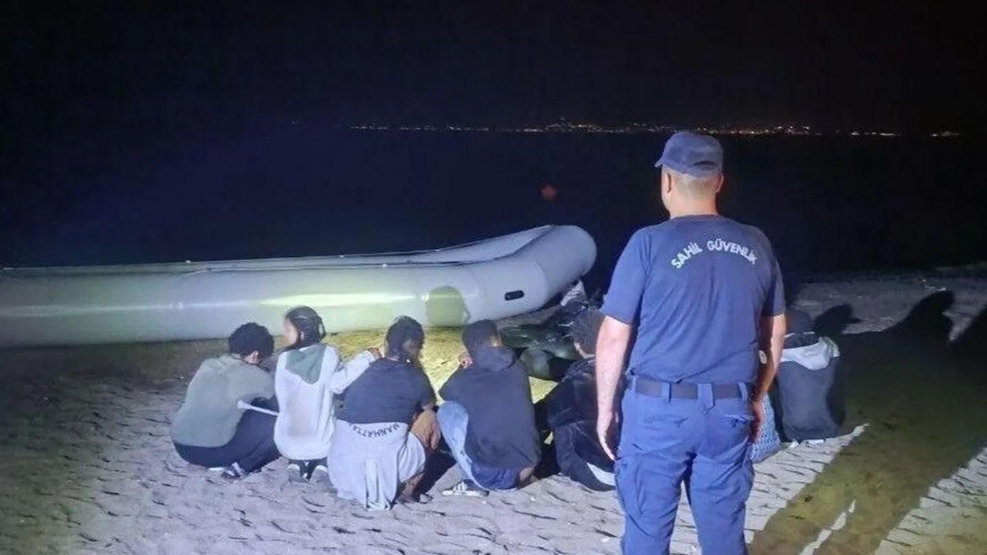 İzmir'de düzensiz göç operasyonları: 31 göçmen yakalandı