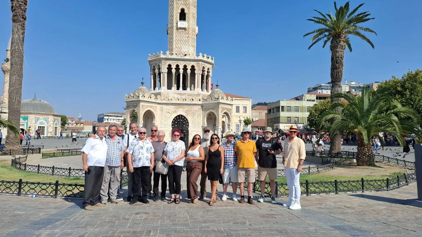 İzmir Saat Kulesi 125 Yaşında: Sancar Maruflu Anısına Duygusal Vefa Buluşması