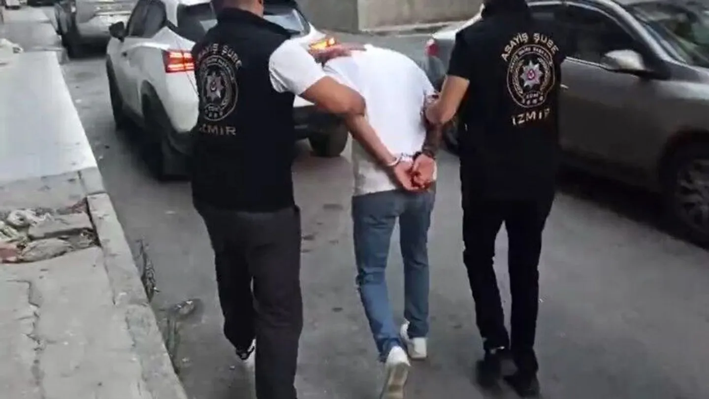 İzmir Tribünlerinde Büyük Operasyon! Tutuklu Sayısı 51’e Yükseldi
