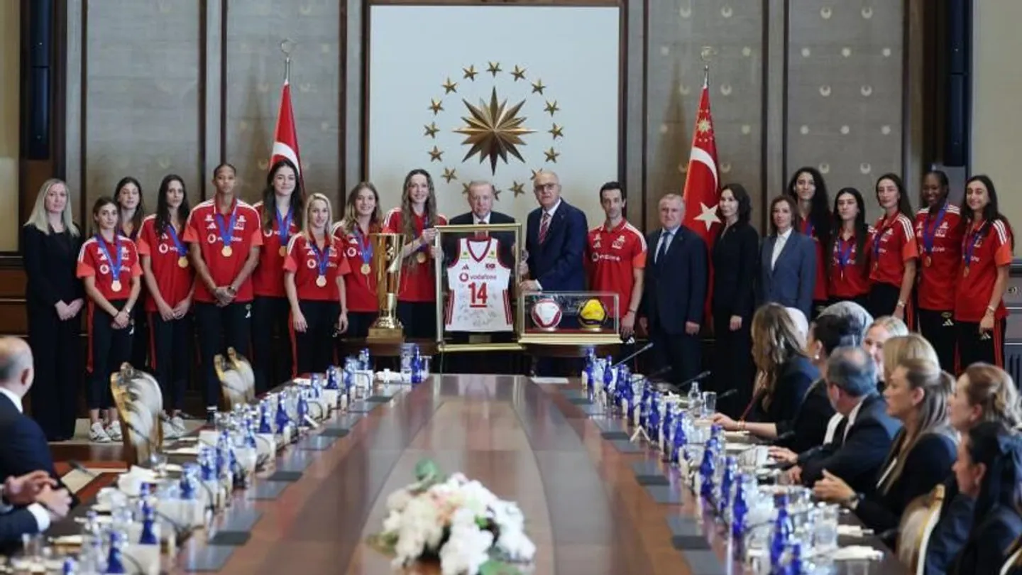 Filenin Sultanları Külliye’de: Erdoğan’dan şampiyonlara 2028 mesajı