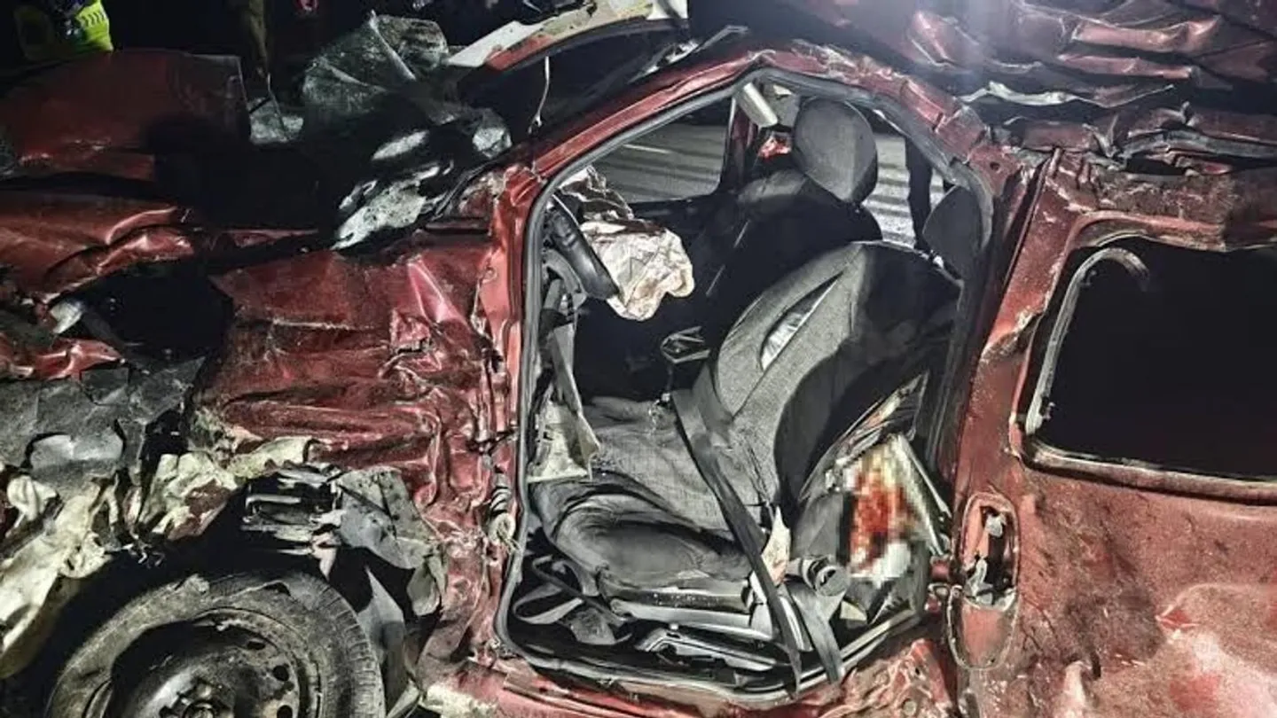Aydın’da feci kaza: TIR ile hafif ticari araç çarpıştı, 3 kişi öldü