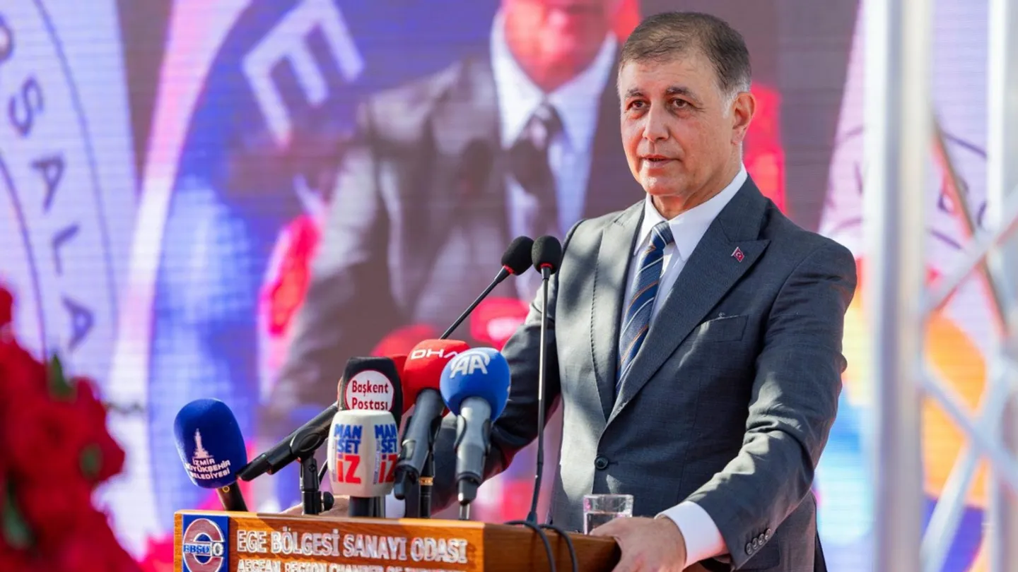 Başkan Tugay’dan sanayiciye net mesaj: Destek vermeye devam edeceğiz