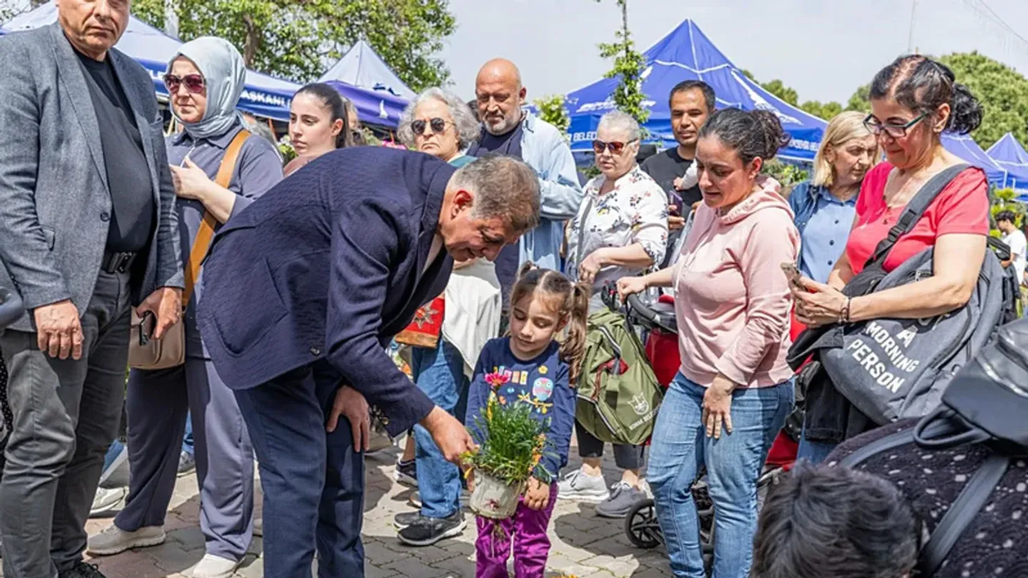 İzmir’de Çiçek ve Bal Festivali Başlıyor! Kültürpark’ta 120 Stand Kurulacak
