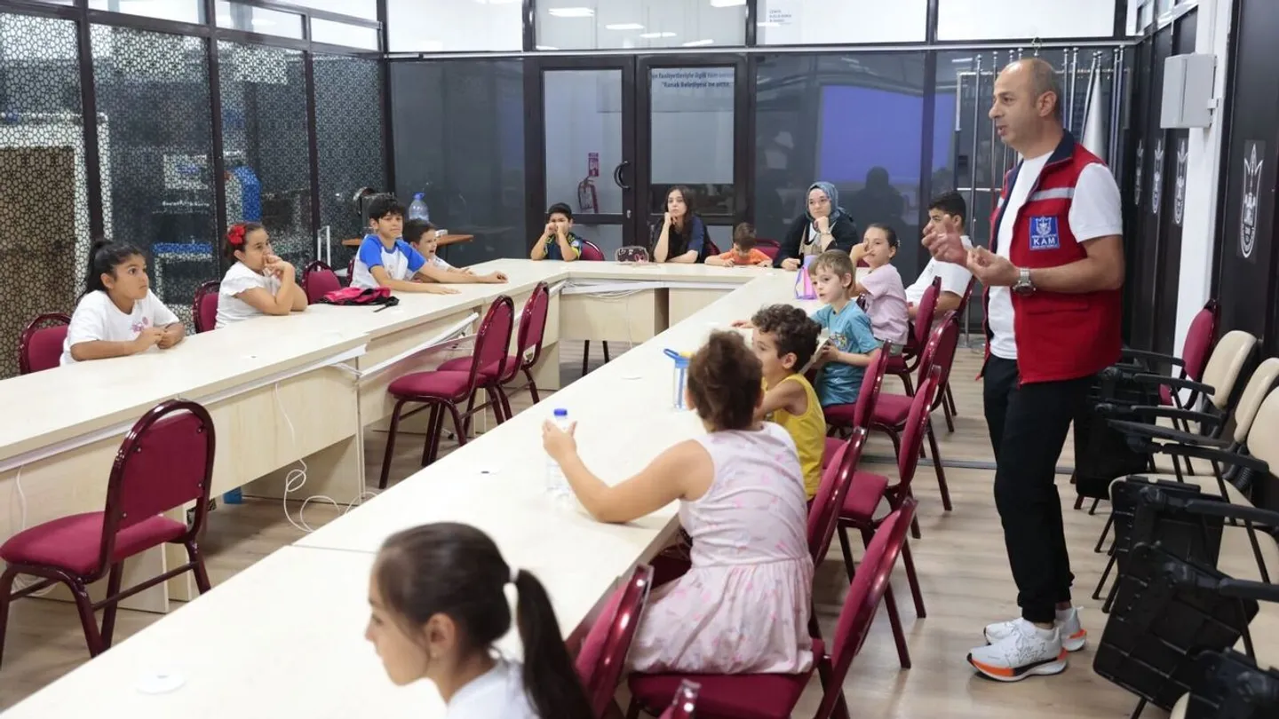 Konaklı çocuklara afet bilinci eğitimi: Deprem tatbikatıyla öğrendiler