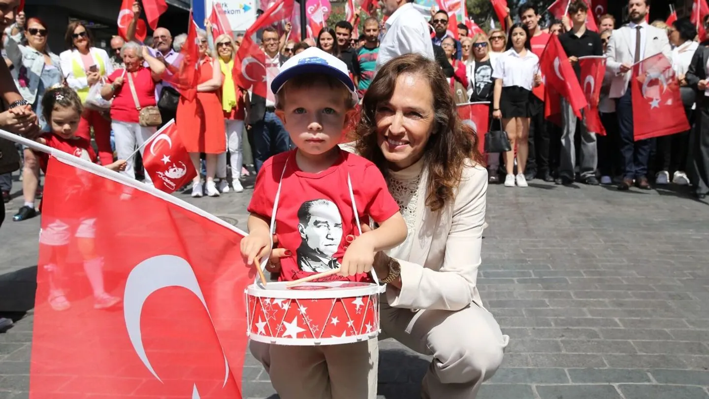 Karşıyaka’da 9 Eylül coşkusu sokaklara taşacak: Bayrağını al gel!