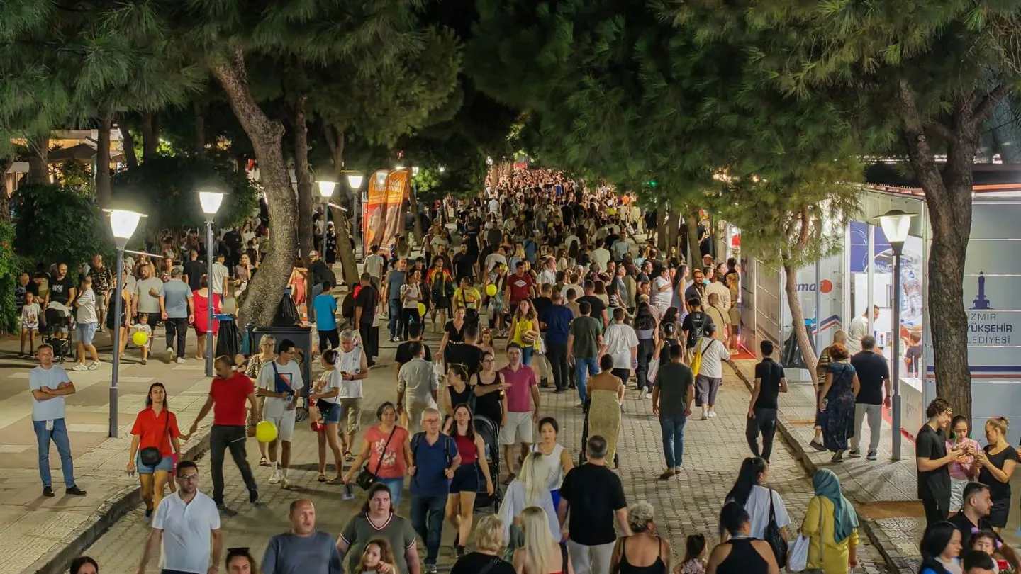 İEF 95’inci yılında da İzmir’in kalbi oldu: Kültürpark’ta fuar coşkusu