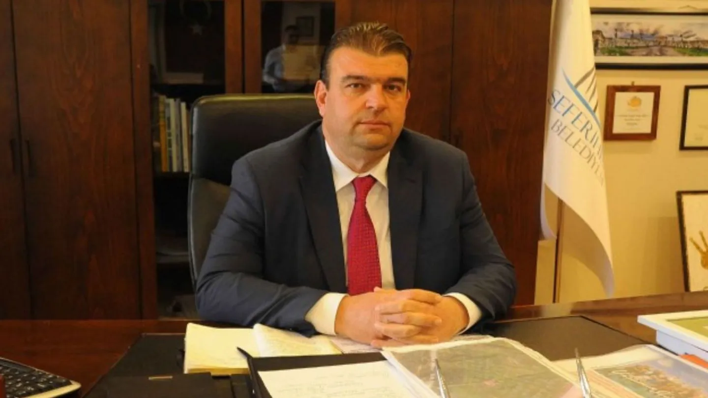 Seferihisar Belediyesi Soruşturmasında Yeni Ayrıntılar: Dosyaya “Aşkım”lı WhatsApp Yazışmaları Girdi