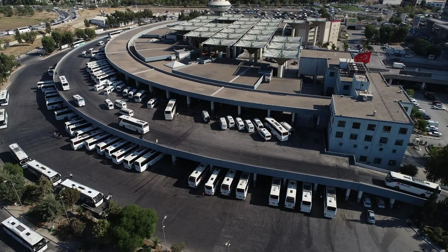 İzmir Otogarı’nda Yeni Dönem! Yargıtay Kararıyla İşletme Hakkı Büyükşehir’e Geçti