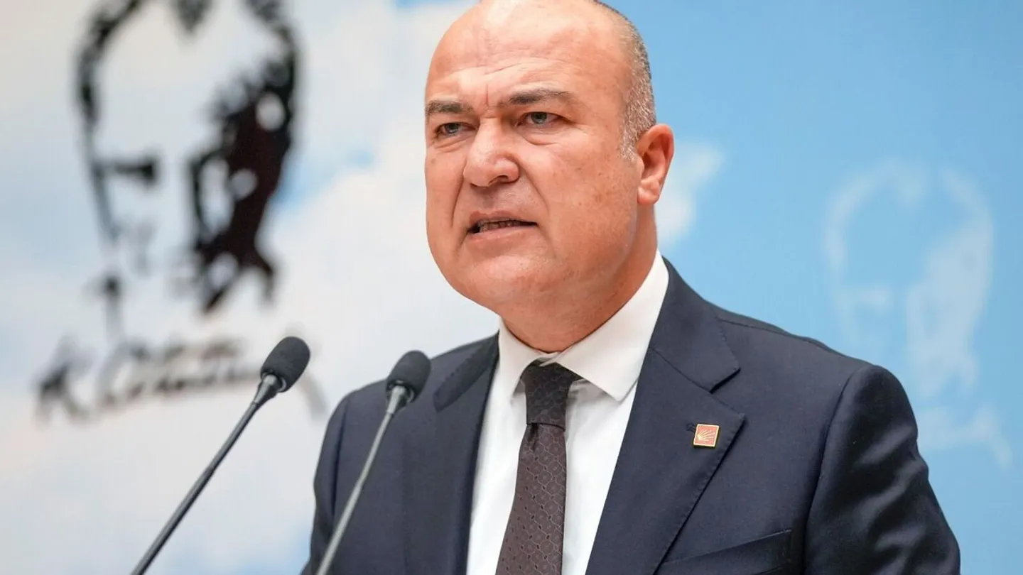 Özgür Özel yeni partiyi açıkladı: İlk istifa İzmir'den geldi!