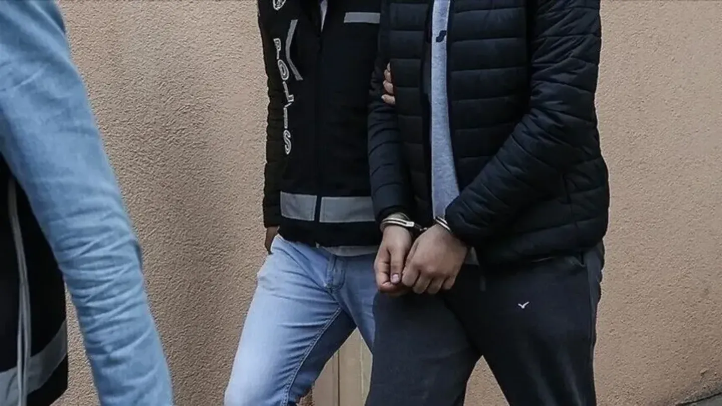 İzmir merkezli yasa dışı bahis operasyonu! 20 kişi tutuklandı