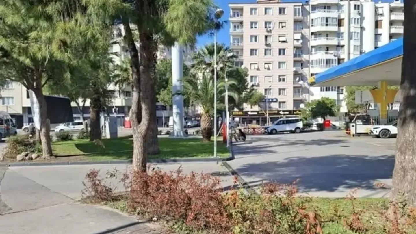 Mahkemeden Karabağlar Belediyesi'ne ruhsat darbesi: Hukuka aykırı bulundu