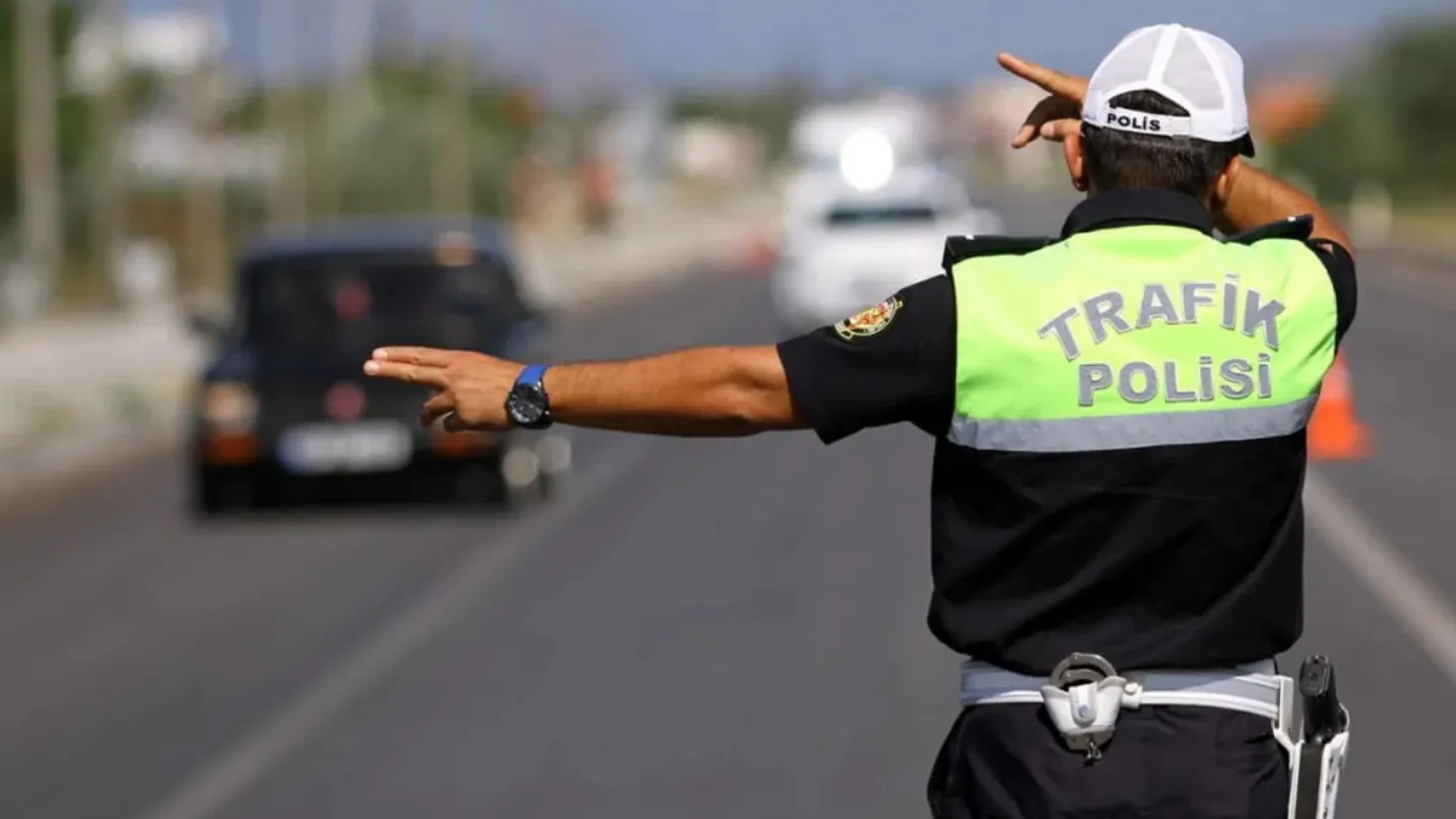 İzmir’de bir haftalık trafik raporu: Yaralanmalı kazalarda motosikletler ilk sırada