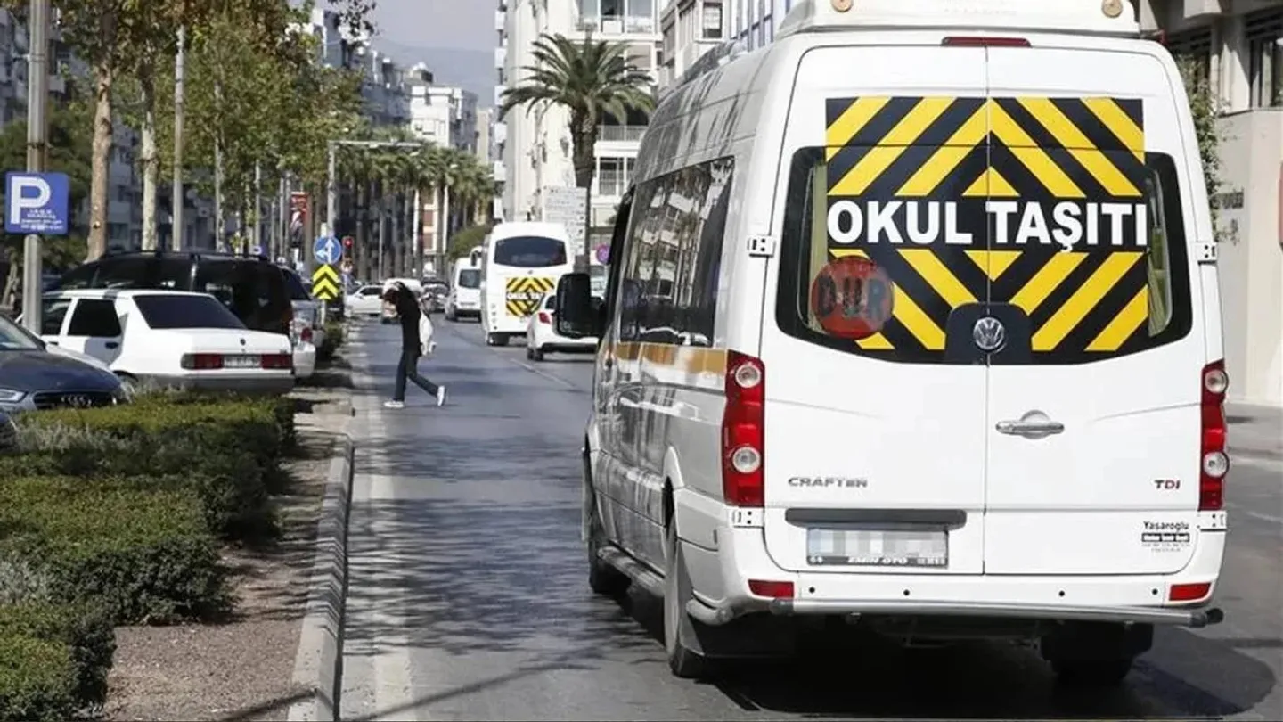 Ulaşım Komisyonu’ndan oy birliği çıktı: İzmir’de 650 yeni servis aracı için kritik adım!