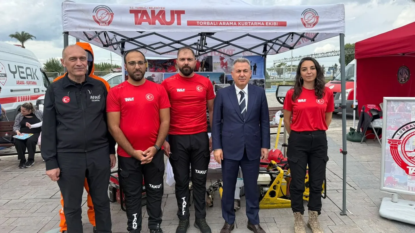 İzmir’de TAKUT’tan önemli başarı! AFAD sistemine entegre olan ilk belediye ekibi