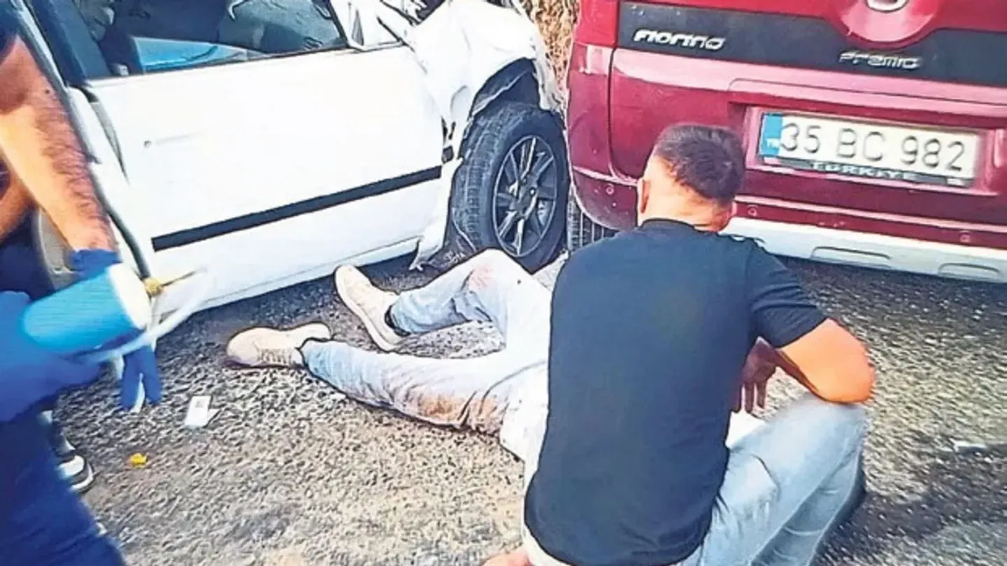 Kiraz’da Hatalı Manevra Kazaya Yol Açtı: 1’i Ağır 8 Kişi Yaralandı