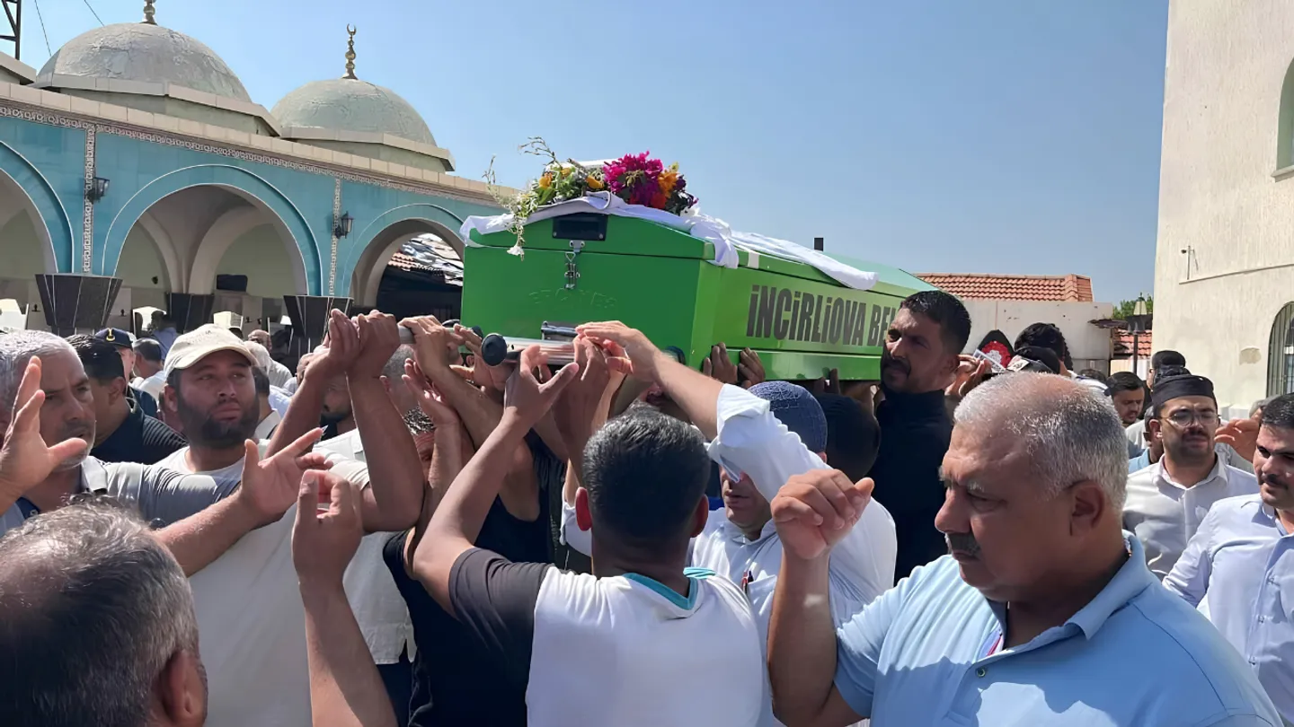 Büyük Menderes’te hayatını kaybeden 11 yaşındaki Şahin gözyaşlarıyla uğurlandı
