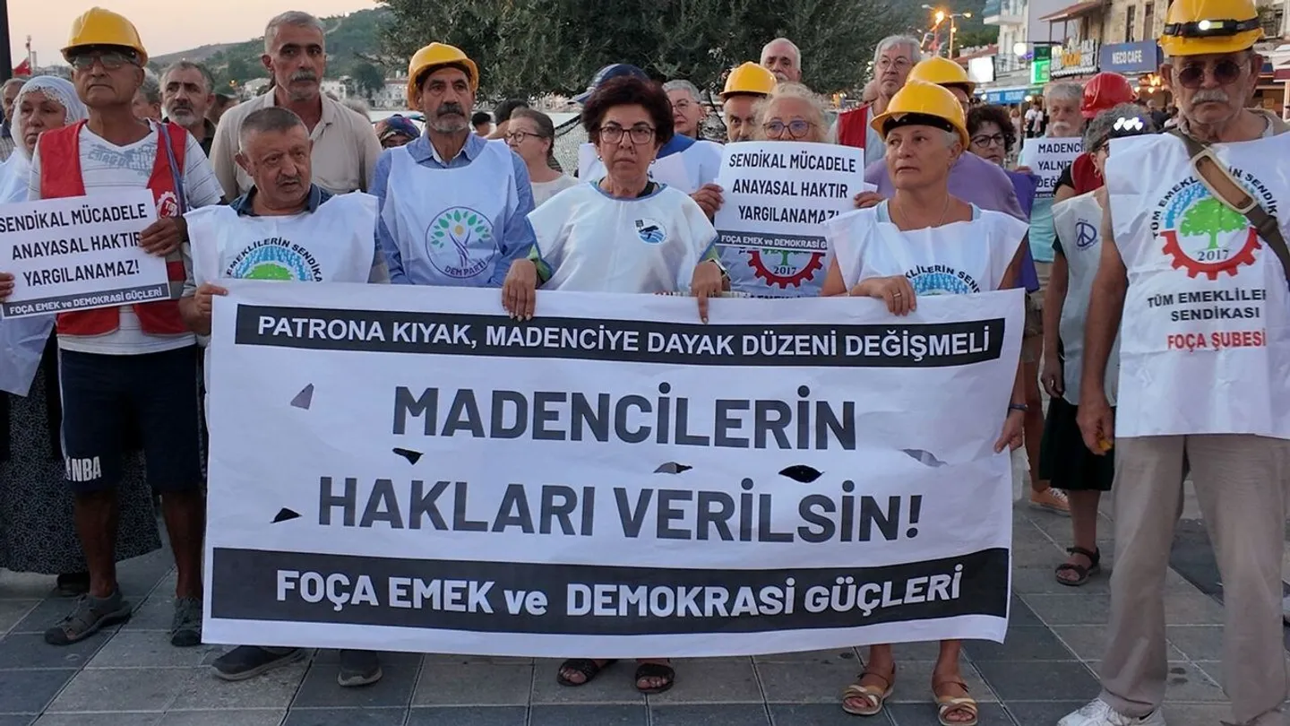 Foça’da madenciler için dayanışma yürüyüşü: Tutuklu sendikacılar için çağrı
