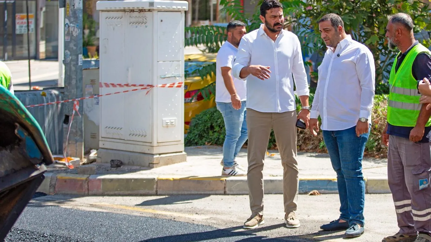 Narlıdere’de asfalt seferberliği sürüyor: Cadde ve sokaklar yenileniyor