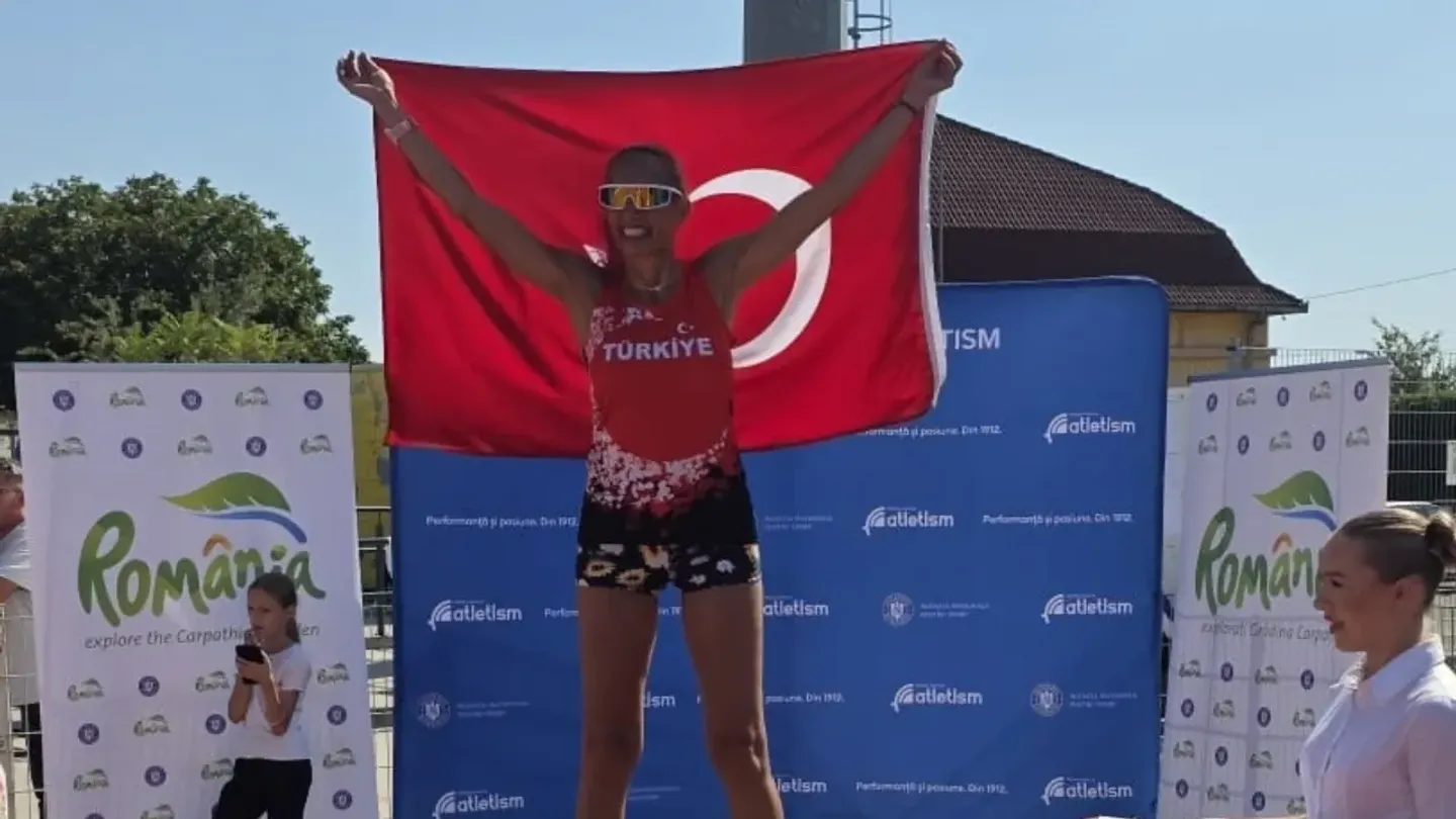 İzmirli master atletlerden Balkan şov: 14 sporcu 42 madalyayla döndü