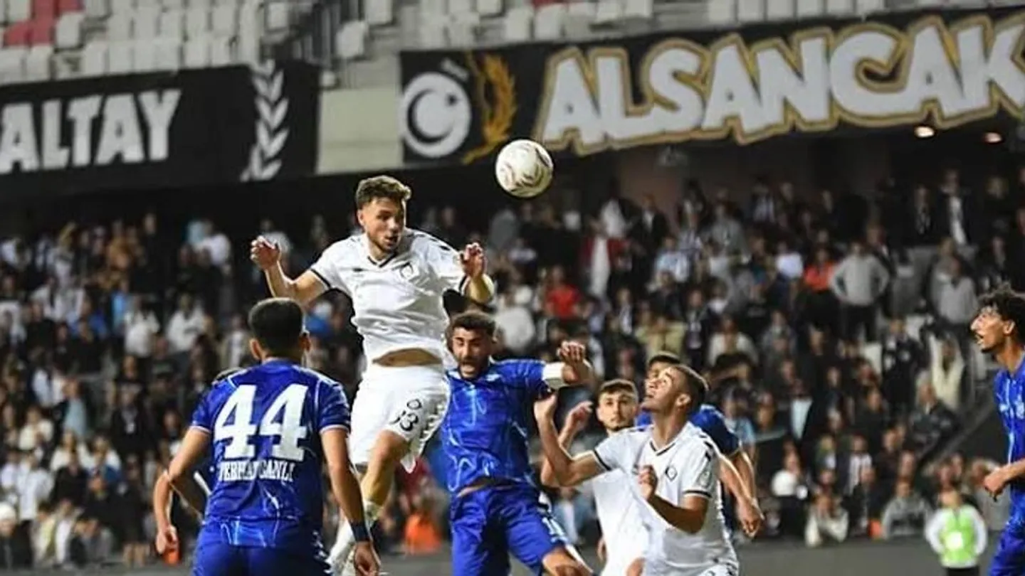 Altay’dan son saniye zaferi! Uşakspor’u 90+4’te devirdi