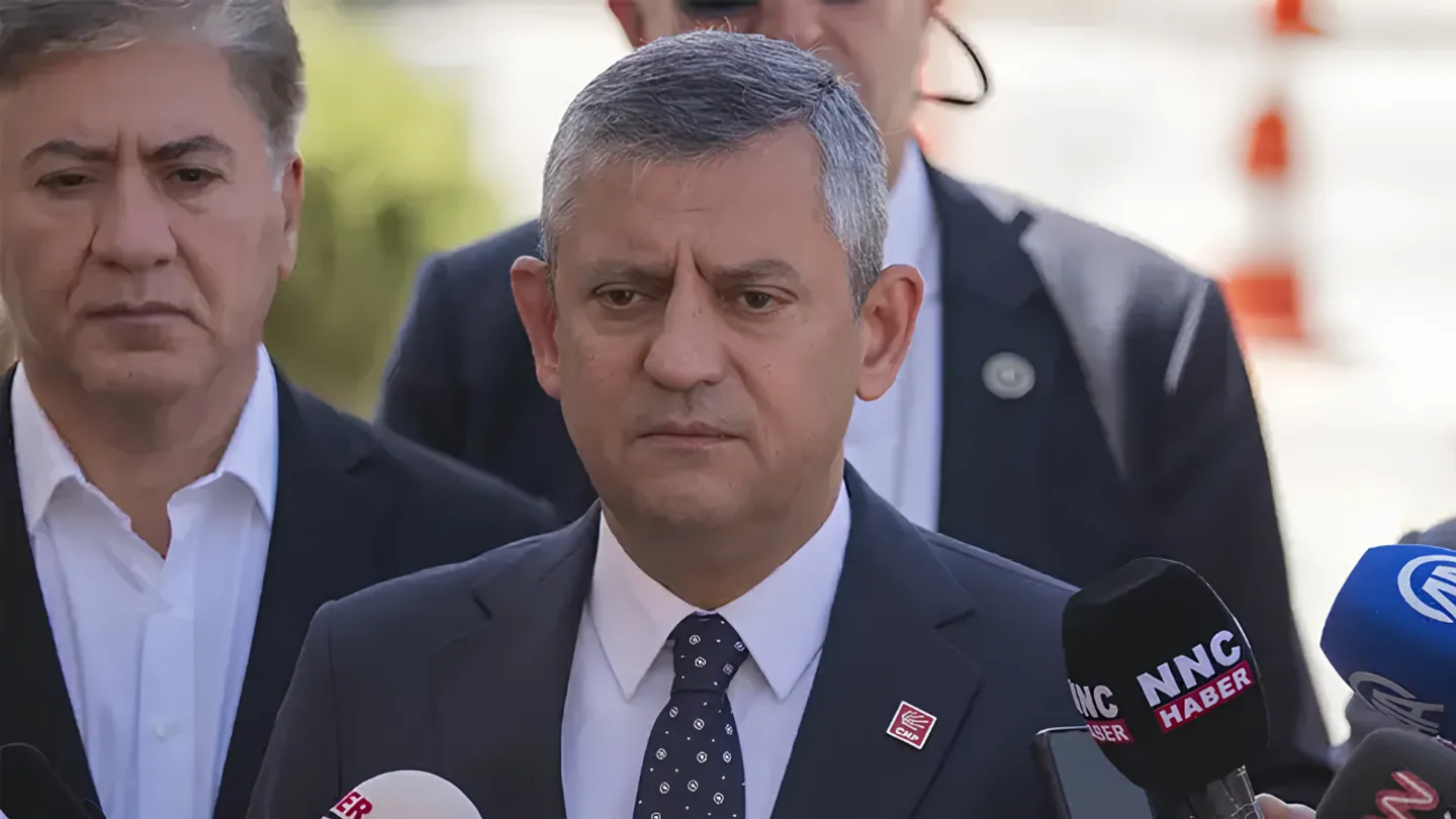 Özgür Özel İzmir’e geliyor: Gaziemir ve Bornova’da ön seçim mesaisi