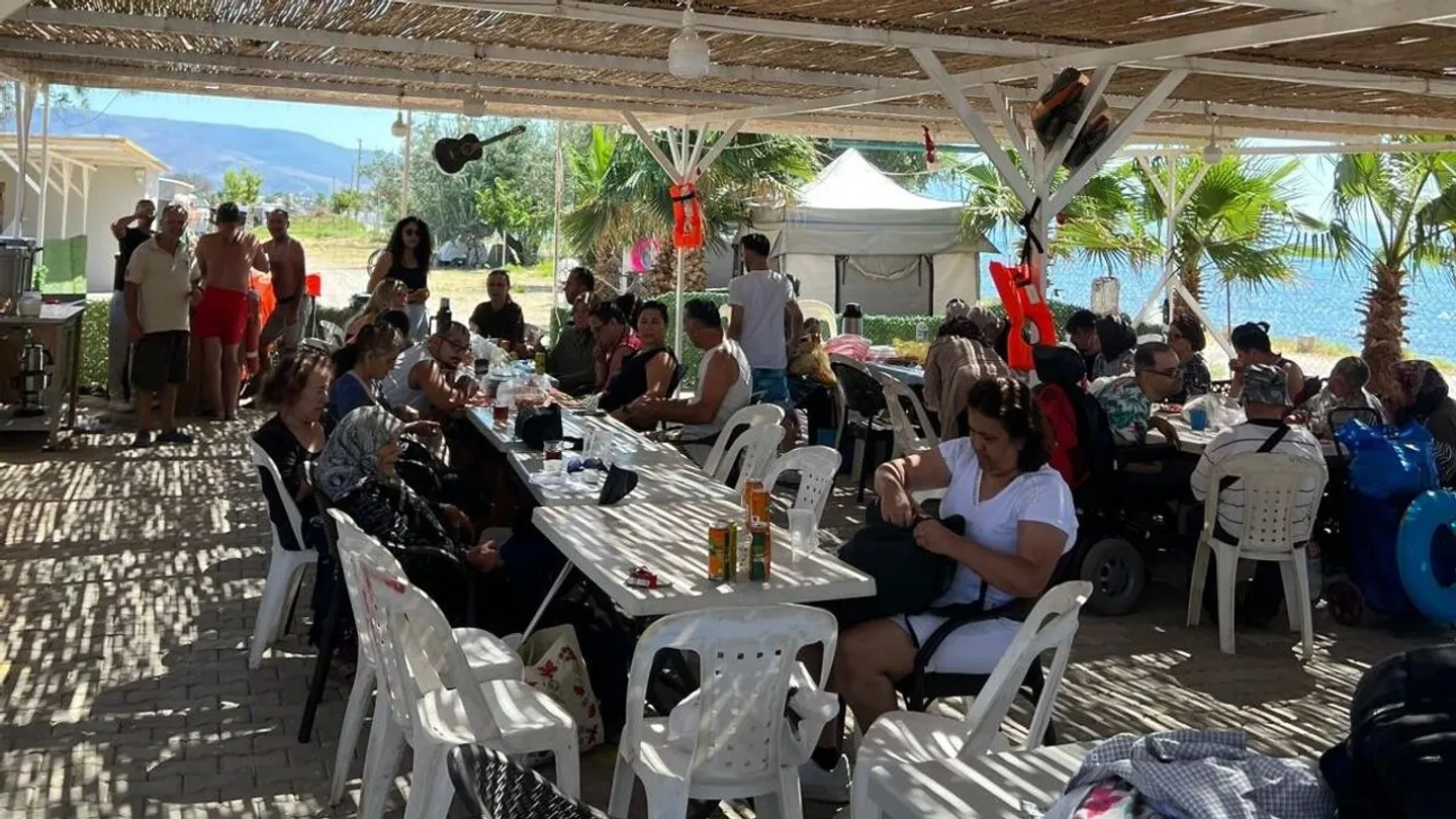Narlıdere'den Engelsiz Mavi Yolculuk: Özel Gereksinimli Bireyler Denizle Buluştu!