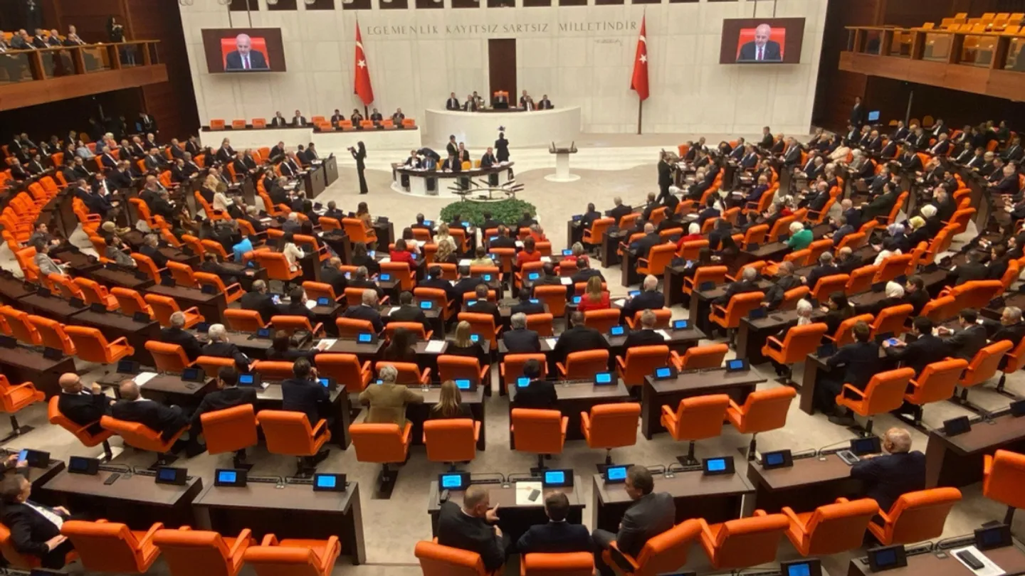 Yeni dokunulmazlık dosyaları Meclis'te! CHP İzmir Milletvekili Murat Bakan da listede
