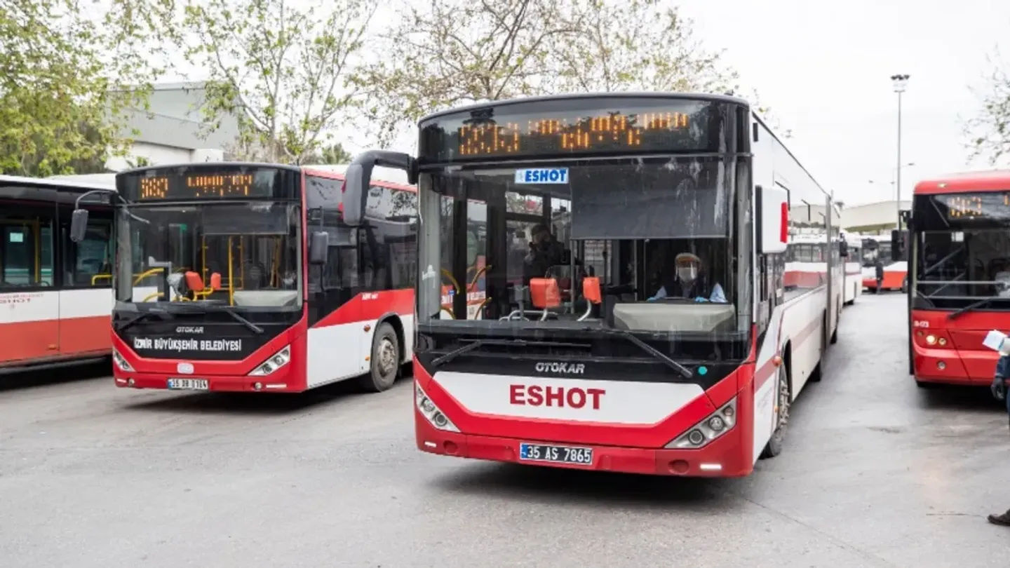 İzmir’de toplu ulaşımla gidilebilen halk plajları
