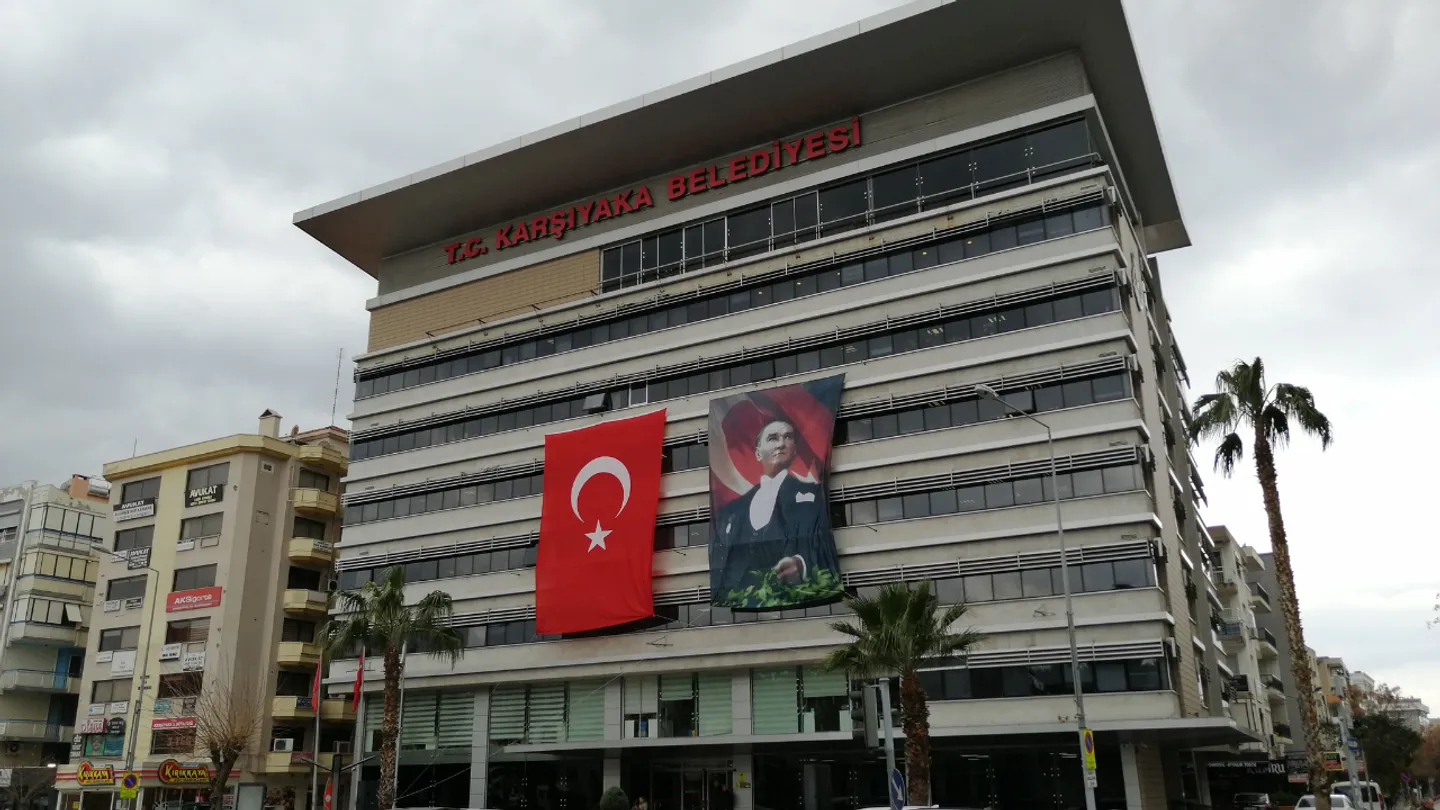 Karşıyaka Belediyesi'nden tahliye krizine yanıt: Alan çocuklar için hizmet verecek