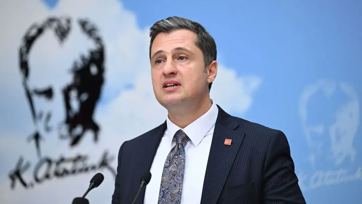 Deniz Yücel CHP’den istifa etti: 27 yıllık üyeliğimi sonlandırıyorum