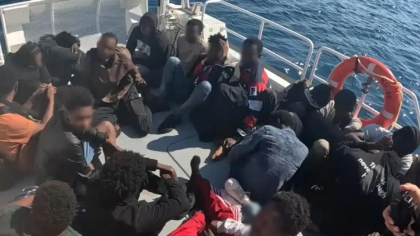 İzmir’de göçmen operasyonu: 56 kişi yakalandı, 20 kişi denizde kurtarıldı